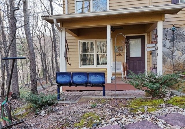 705 Laurel Ridge Drive, Ellijay, GA 30536