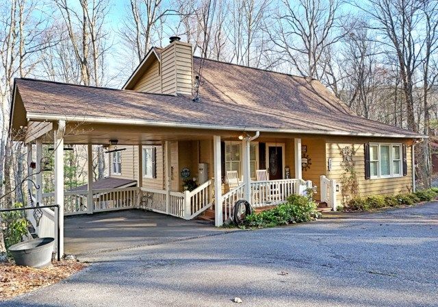 705 Laurel Ridge Drive, Ellijay, GA 30536