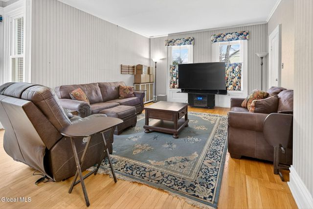 116 Maple Avenue, Troy, NY 12180