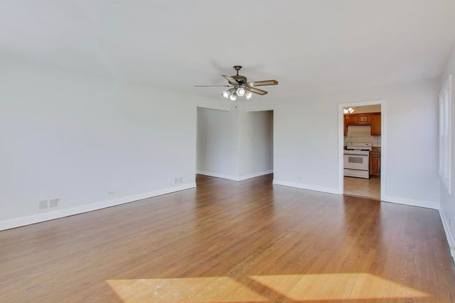 8428 McCormick Boulevard, Skokie, IL 60076