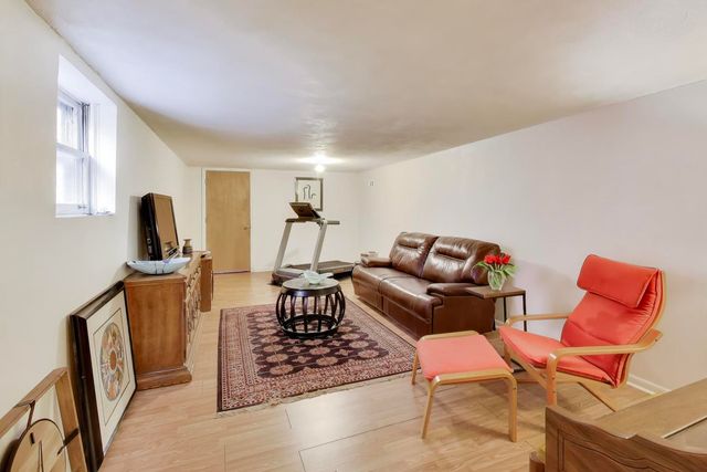 8428 McCormick Boulevard, Skokie, IL 60076