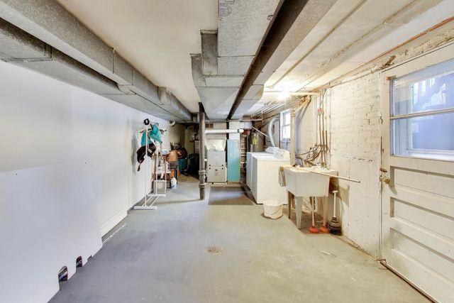 8428 McCormick Boulevard, Skokie, IL 60076