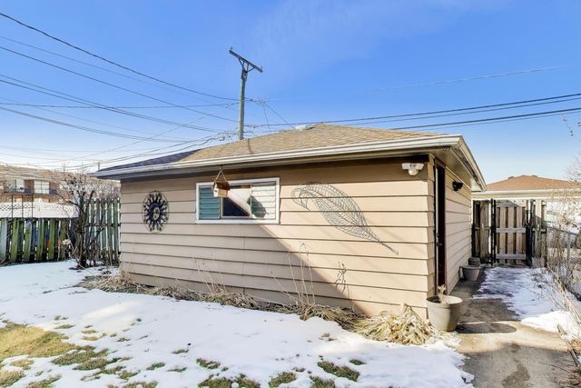 8428 McCormick Boulevard, Skokie, IL 60076