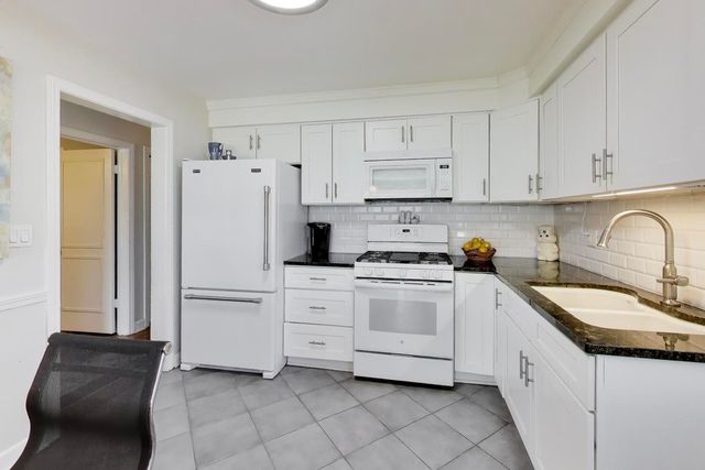 8428 McCormick Boulevard, Skokie, IL 60076