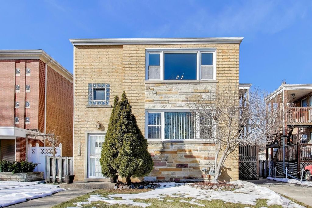 8428 McCormick Boulevard, Skokie, IL 60076