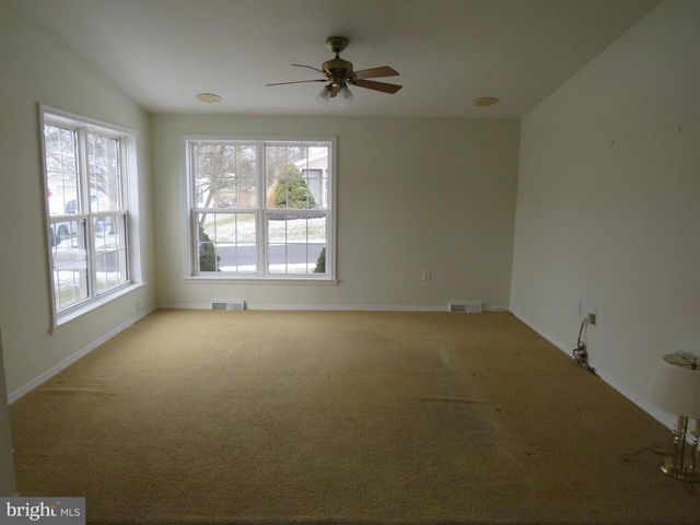 529 HONEYSUCKLE CT, New Hope, PA 18938