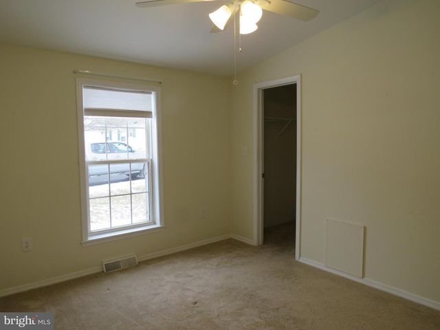 529 HONEYSUCKLE CT, New Hope, PA 18938