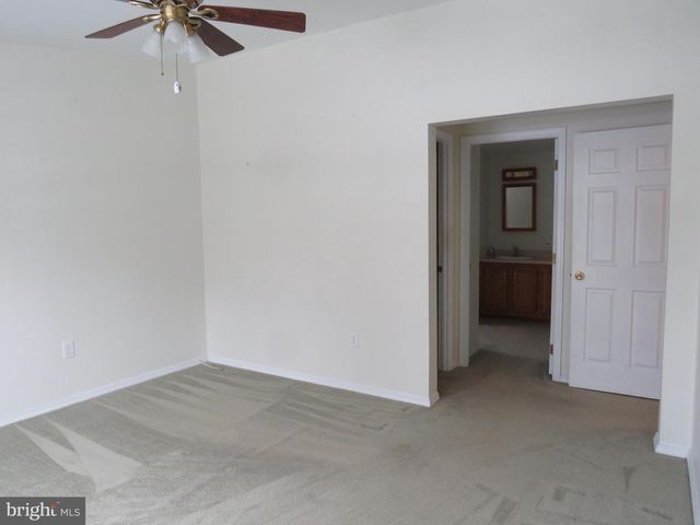 529 HONEYSUCKLE CT, New Hope, PA 18938