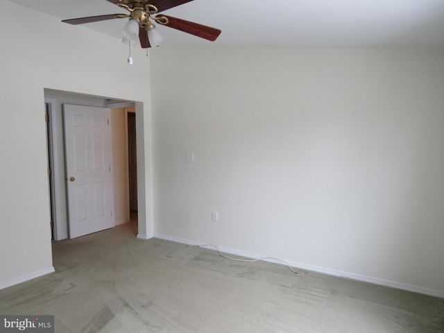 529 HONEYSUCKLE CT, New Hope, PA 18938