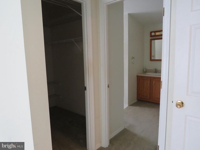 529 HONEYSUCKLE CT, New Hope, PA 18938