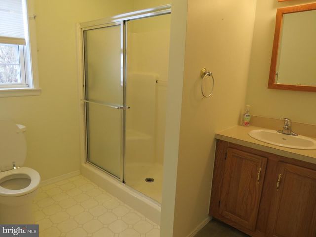 529 HONEYSUCKLE CT, New Hope, PA 18938