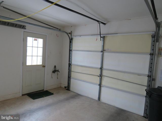 529 HONEYSUCKLE CT, New Hope, PA 18938