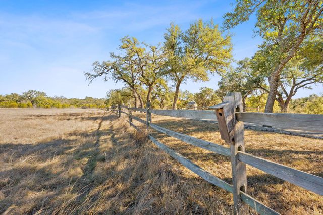 100 Dario DR, Dripping Springs, TX 78620