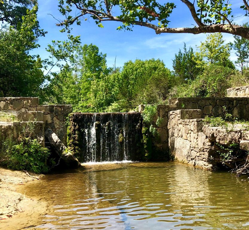 100 Dario DR, Dripping Springs, TX 78620