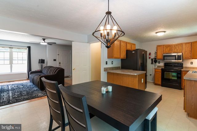 37362 E SPICER DR, Mechanicsville, MD 20659
