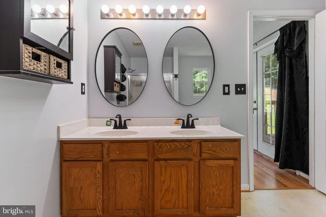 37362 E SPICER DR, Mechanicsville, MD 20659
