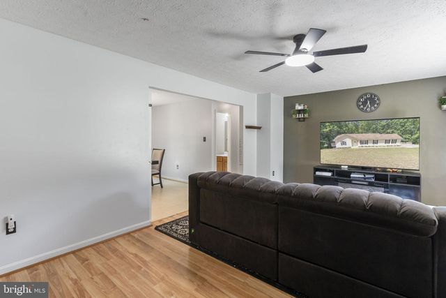 37362 E SPICER DR, Mechanicsville, MD 20659