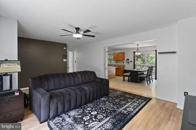 37362 E SPICER DR, Mechanicsville, MD 20659