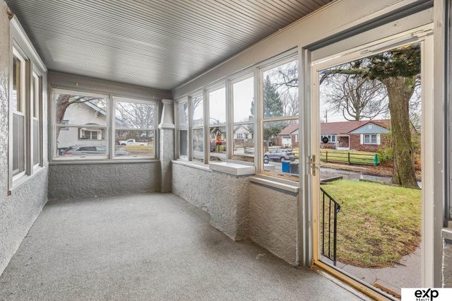 2450 Newport Avenue, Omaha, NE 68112
