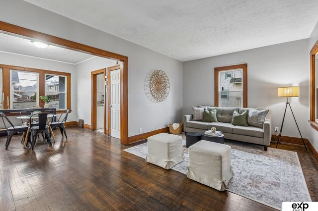 2450 Newport Avenue, Omaha, NE 68112