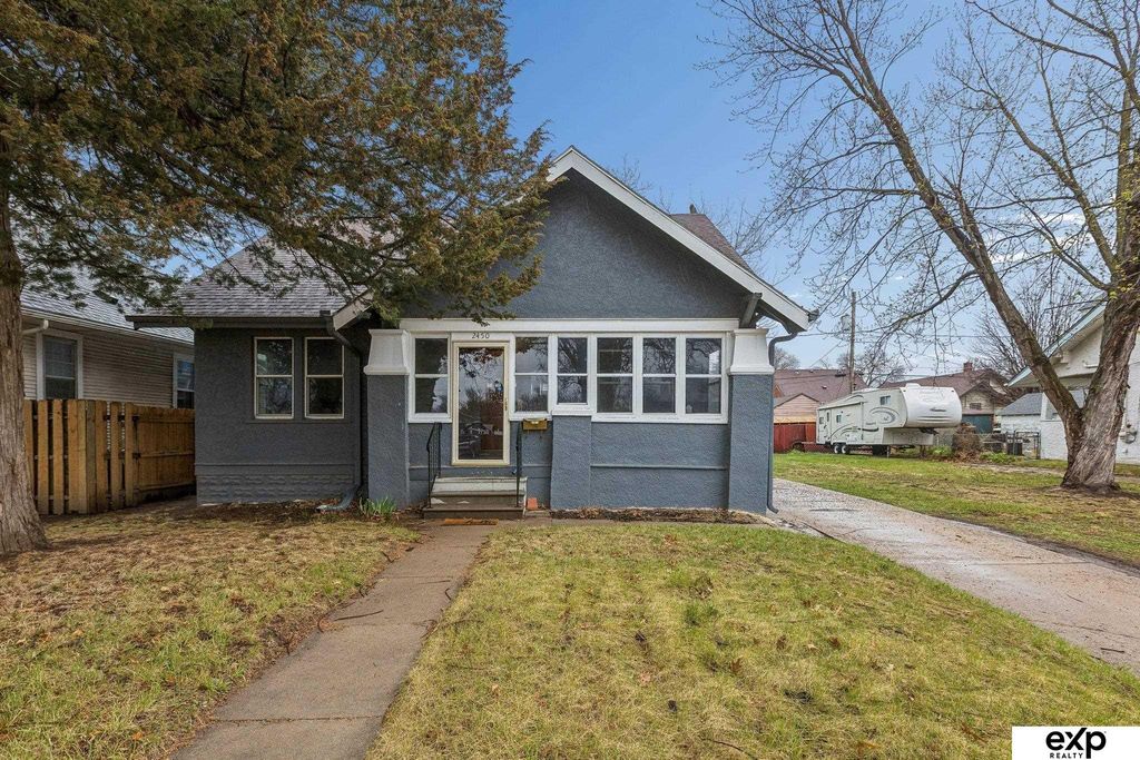 2450 Newport Avenue, Omaha, NE 68112