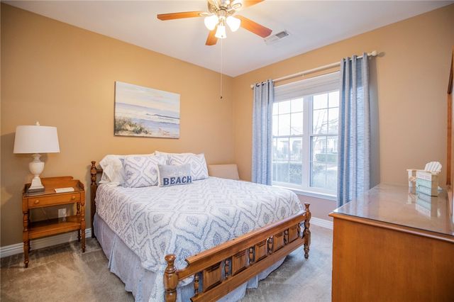 4230 NW Meadow Creek Circle, Fayetteville, AR 72703