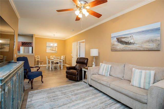 4230 NW Meadow Creek Circle, Fayetteville, AR 72703