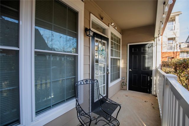 4230 NW Meadow Creek Circle, Fayetteville, AR 72703