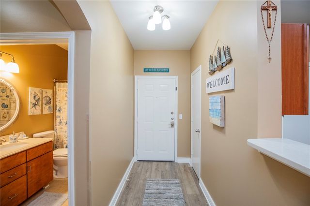 4230 NW Meadow Creek Circle, Fayetteville, AR 72703