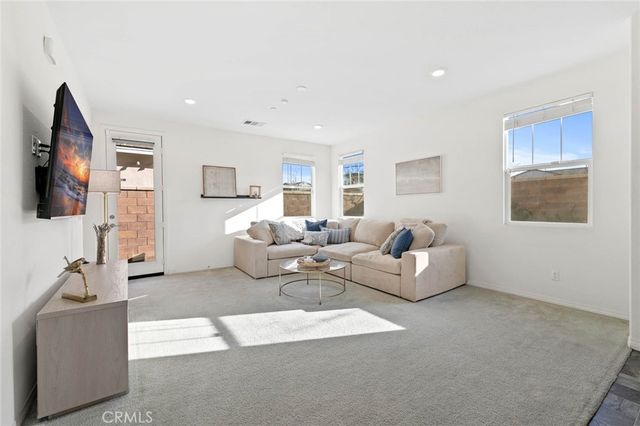 16746 Stags Leap, Fontana, CA 92336