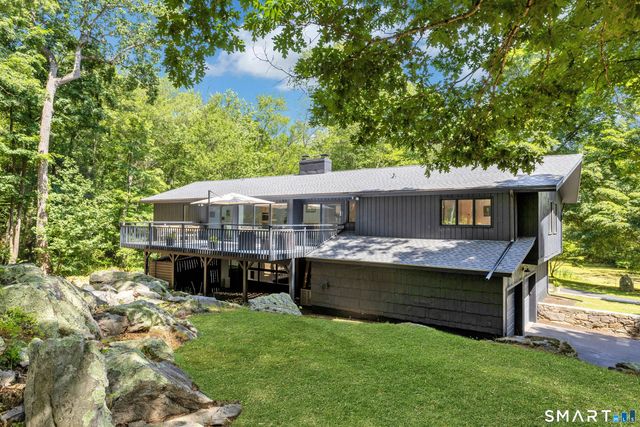 26 Hill Farm Road, Weston, CT 06883