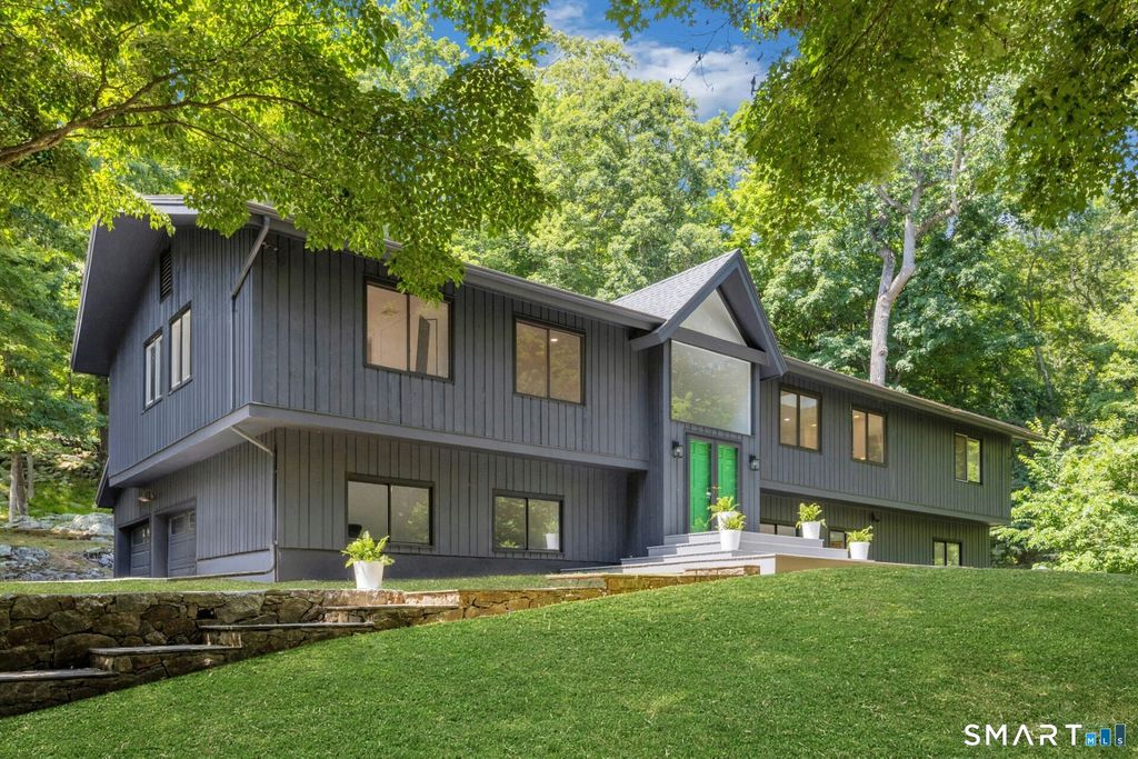 26 Hill Farm Road, Weston, CT 06883