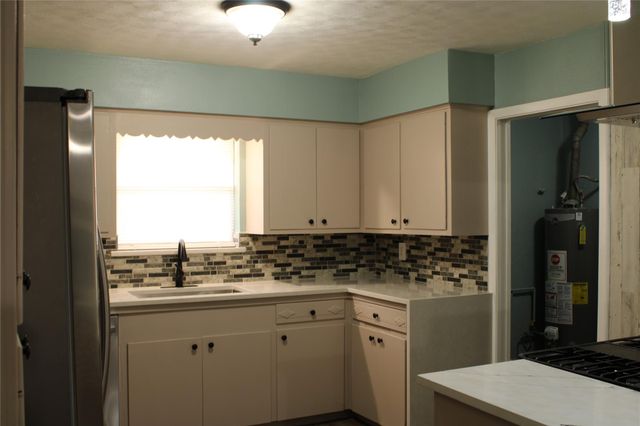 8203 Wilmerdean Street, Houston, TX 77061