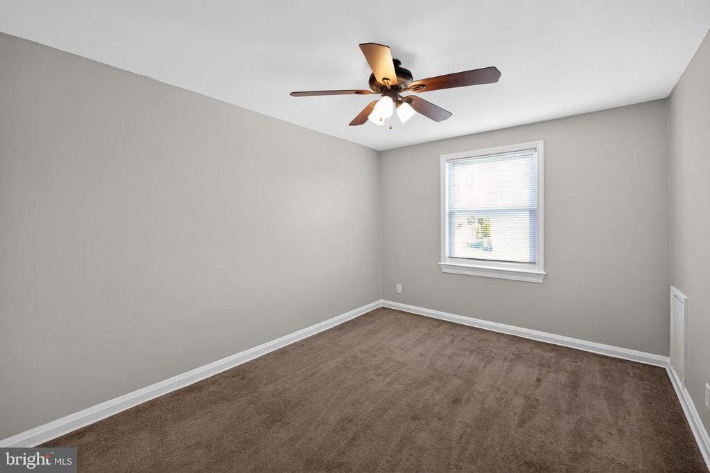 Image 19 of property listing at 1254 BREWSTER ST, Halethorpe, MD 21227