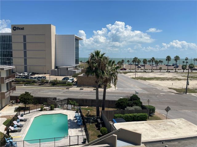 520 S Chaparral St 402, Corpus Christi, TX 78401