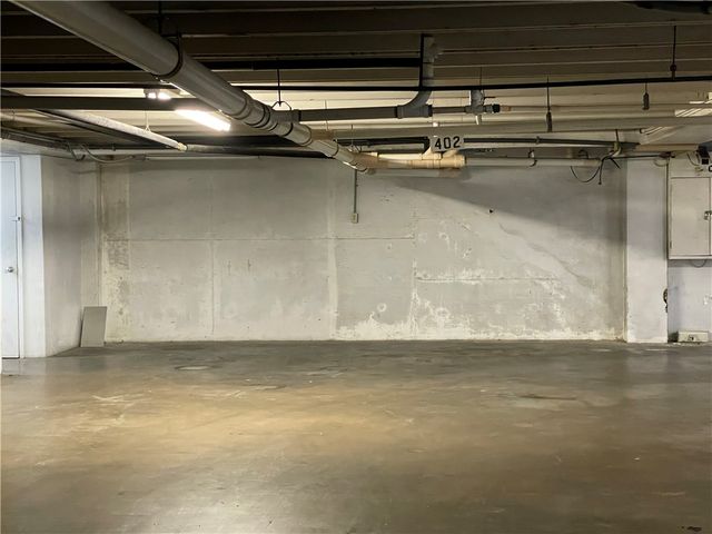 520 S Chaparral St 402, Corpus Christi, TX 78401