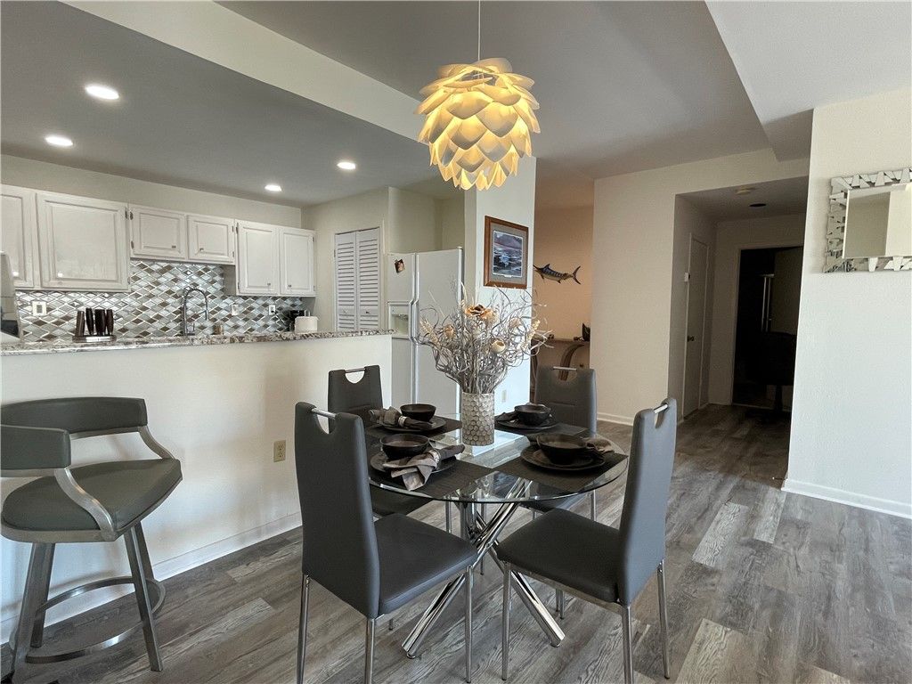 520 S Chaparral St 402, Corpus Christi, TX 78401 — photo 4