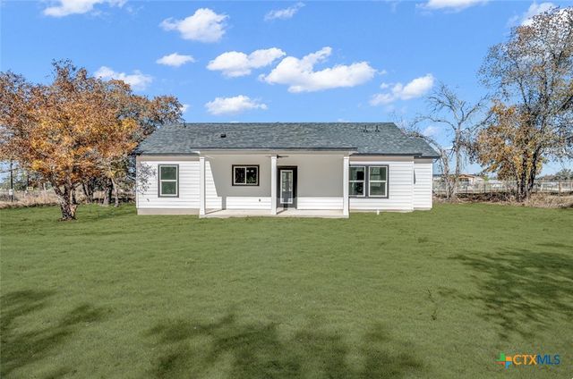 816 County Road 6723, Natalia, TX 78059