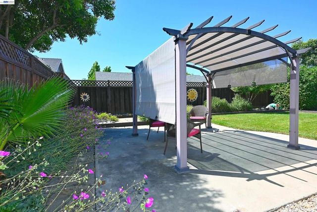 637 Dover Way, Livermore, CA 94551