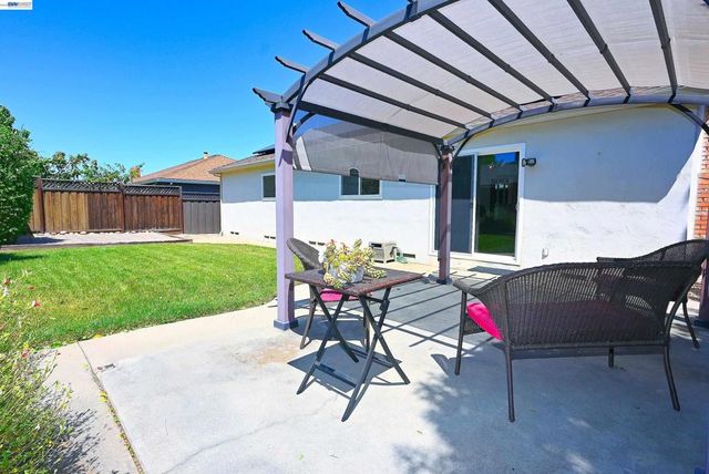 637 Dover Way, Livermore, CA 94551