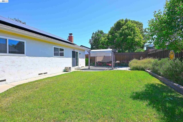 637 Dover Way, Livermore, CA 94551