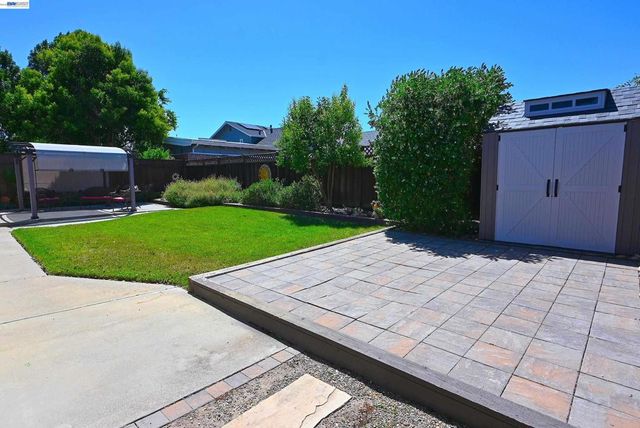637 Dover Way, Livermore, CA 94551