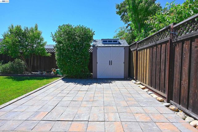 637 Dover Way, Livermore, CA 94551
