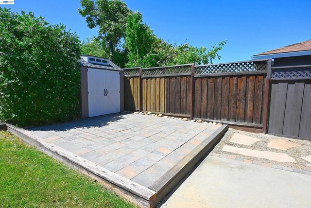 637 Dover Way, Livermore, CA 94551