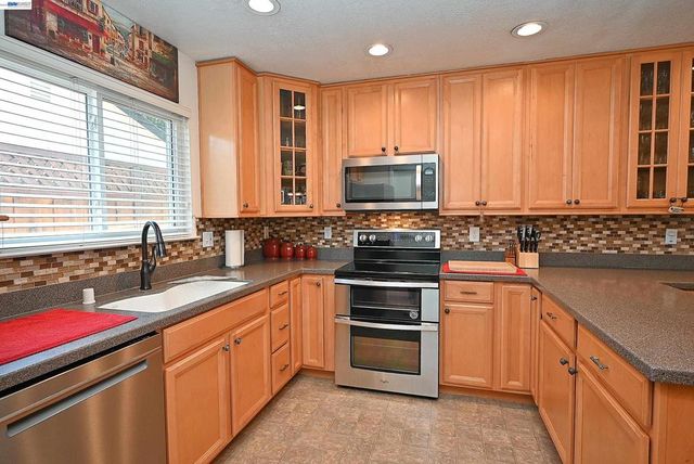 637 Dover Way, Livermore, CA 94551