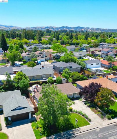 637 Dover Way, Livermore, CA 94551