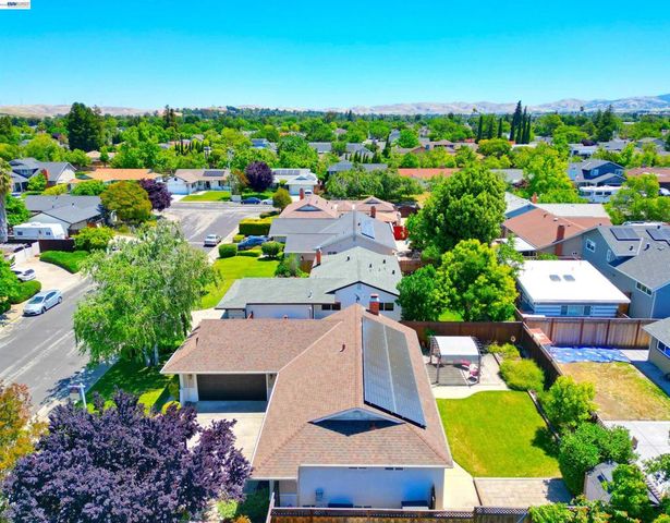 637 Dover Way, Livermore, CA 94551