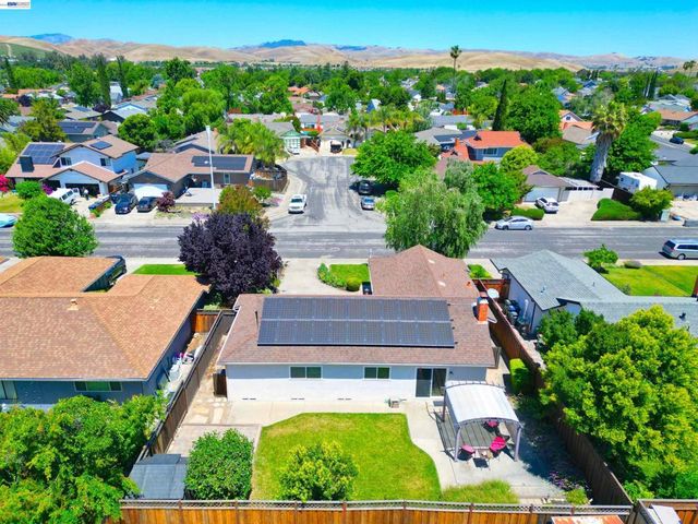 637 Dover Way, Livermore, CA 94551