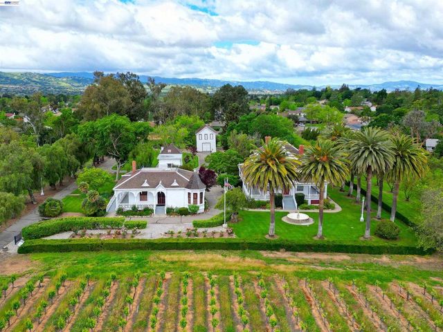 637 Dover Way, Livermore, CA 94551