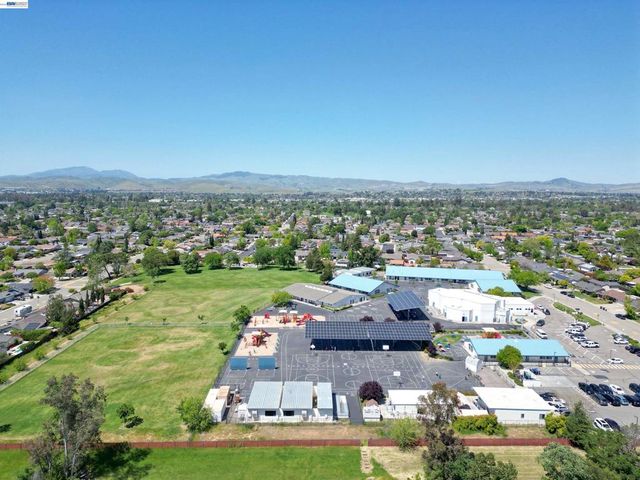 637 Dover Way, Livermore, CA 94551